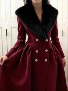 Glamine 优雅宫廷风红黑撞色仿毛领，珍珠纽扣装饰羊毛混纺外套，适合圣诞节、新年家庭聚会，展现年轻女士冬季街头风尚。 - 酒紅色 - 查看 3