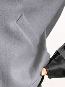 Chamarra corta para mujer de moda lana unicolor con lindos detalles de piel sintética en color contraste afelpada para uso casual o diario - Gris - Ver 6