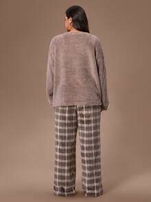 Lazeform Plus Size Cozy Thick Crew Neck Long Sleeve Plaid Pants Women Pajama Set, Autumn/Winter Soft Pajamas Set Cozy Sets Women Sleep Wear Women Set Lounge Wear Set Homewear Women