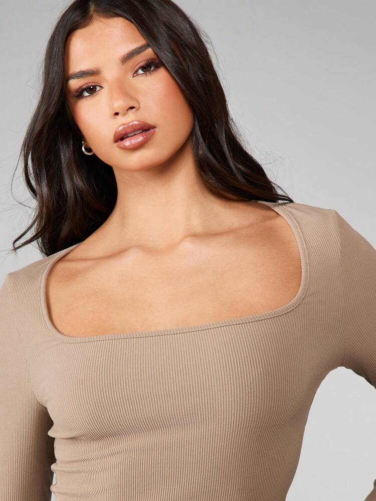 MISSGUIDED Soft Ribbed Square Neck Long Sleeve Crop Top With Fitted Silhouette For Fall Winter Layering