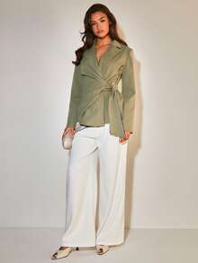 COSMINA Damen Einfarbige, leichte Lange Ärmel Blazer mit Revers, Falten und Metallknopf Verzierungen. Ein eleganter Blazer, geeignet für den Arbeitsweg und den Büroalltag. Ideal für Frühling und Herbst oder Herbst und Winter. Grüner Lange Ärmel Damen Blazer, geeignet für den täglichen Gebrauch.