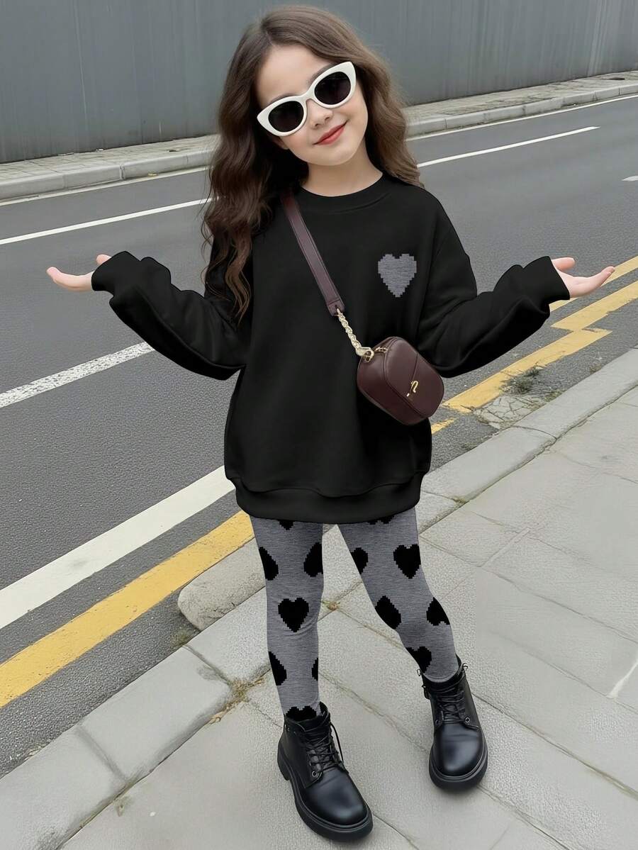 SHEIN 两件套女童休闲圆领长袖卫衣和打底裤，经典像素爱心印花，适合秋冬季穿着 - 彩色 - 查看 1