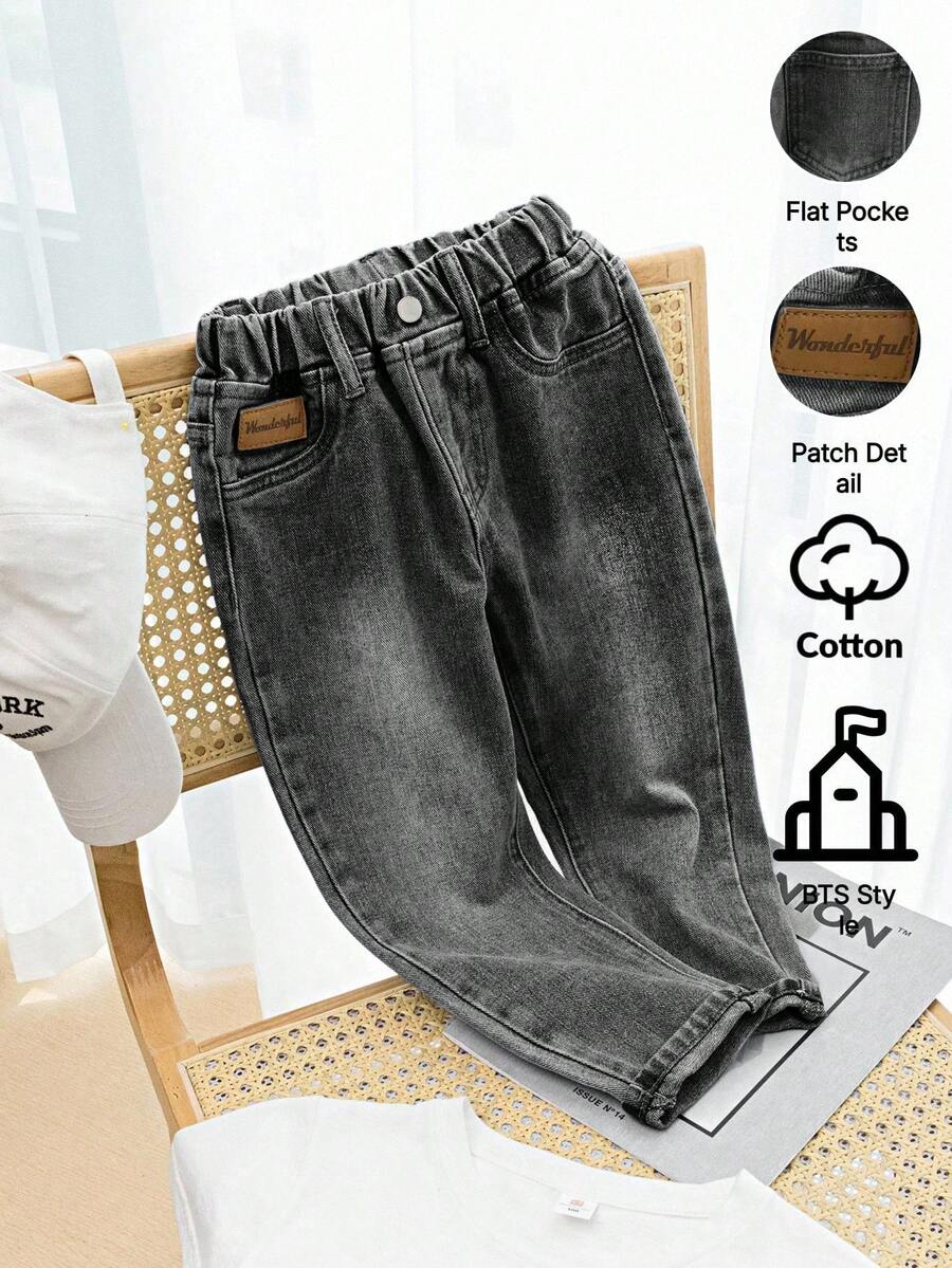 SHEIN Playful Pals Denimly 春夏新款男童宽松浅蓝色牛仔裤,弹性腰带设计,穿着舒适方便,搭配简单的T恤或衬衫,打造休闲时尚造型,另有卡通图案可选,增添活泼气息,是男童日常穿着的必备百搭单品,适合上学、户外活动、旅行、家庭活动、聚会等场合。 - 淺灰色 - 查看 1