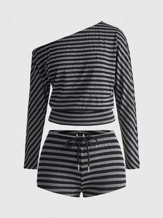 J-Fashion Y2K Retro gestreiftes asymmetrisches Schultertop und gestreifte Mini-Hose mit niedriger Taille als Set