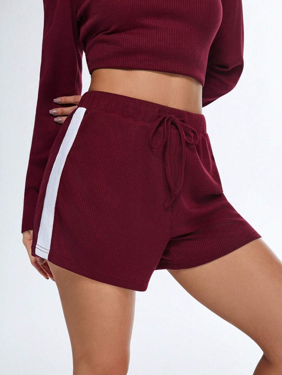 Eassivo Eassivo 女士撞色侧缝抽绳腰宽松休闲短裤 - 酒紅色 - 查看 1