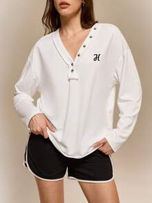 Hanevo Camiseta de manga larga con cuello en V, botones decorativos y patrón bordado de letras de unicolor informal para mujer - Blanco - Ver 6