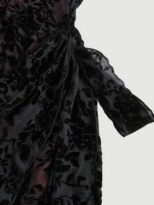 SHEIN MOD 红黑丝绒开衩修身中长连衣裙，秋冬女装，外出，文艺复兴风格，优雅，复古，工作，商务休闲女装，生日女装，早午餐，沙滩裙，印花连衣裙，返校节礼服，伴娘礼服，黑色长裙，晚礼服 - 白色 - 查看 5
