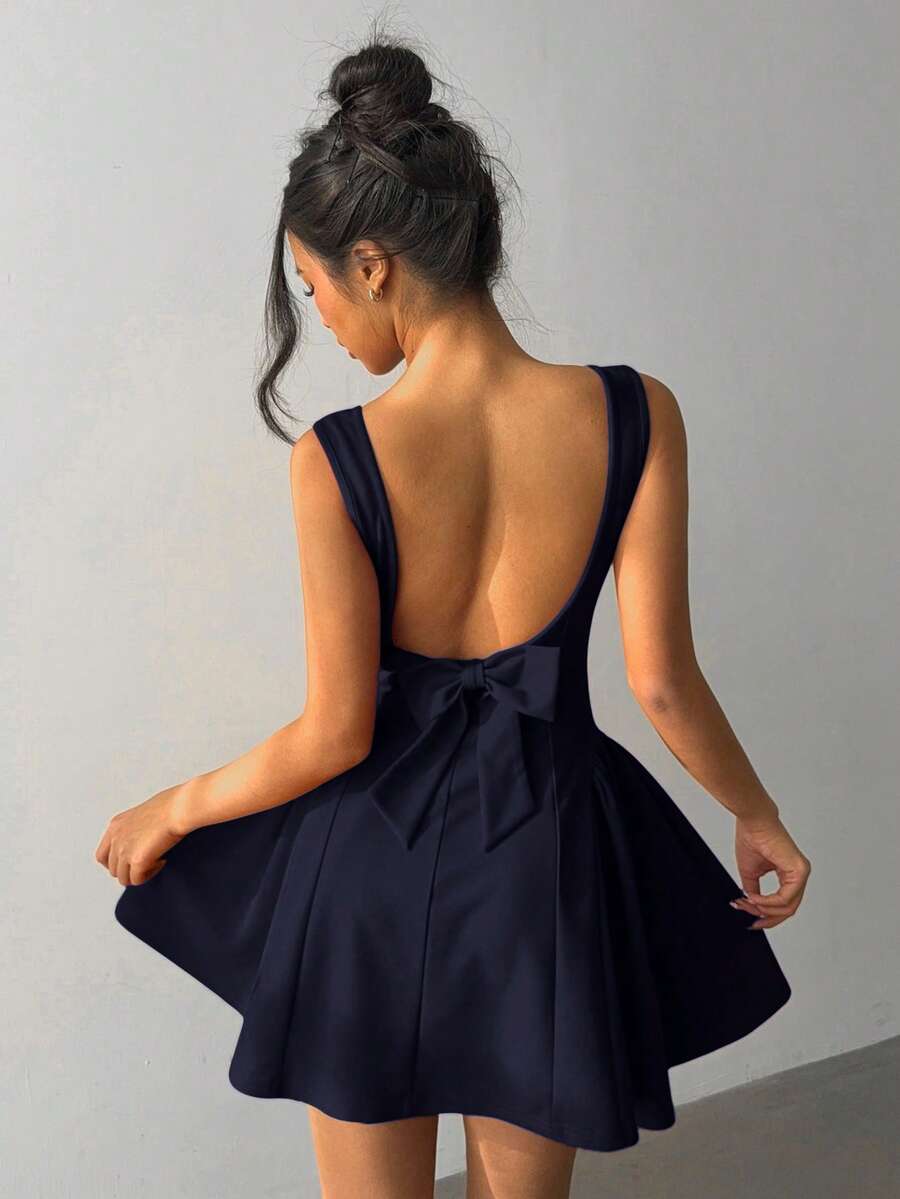 Aloruh Robe mini élégante et sexy sans dos et sans manches de couleur unie pour femmes - Bleu marine - Voir 1