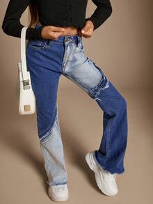 Radiana 青少年女孩 Y2K 双色毛边剪裁拼接喇叭牛仔裤，带口袋和毛边下摆，青少年女孩秋季返校街头服饰 - 深色水洗藍 - 查看 5