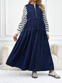 SHEIN 孕妇纯色圆领无袖褶皱长款牛仔连衣裙，时尚百搭，适合冬季、圣诞节、新年、感恩节、通勤、度假、毕业典礼等场合，展现Y2K复古可爱街头风，机场穿搭、派对、婚礼等优雅商务休闲风格。深蓝色无袖牛仔连衣裙，圆领拉链前襟，层叠A字型，宽松舒适，适合圣诞派对等场合。 - 藍色 - 查看 5