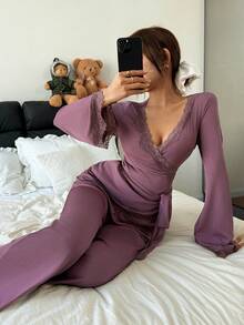 SHEIN 女士休闲V领蕾丝拼接收腰喇叭长袖长款睡裙套装 - 紫丁香色 - 查看 6
