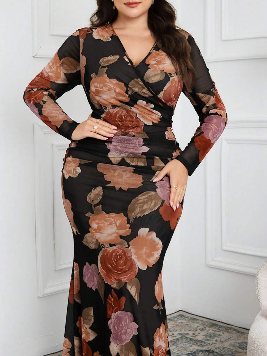 Modelyn Plus Size Women Elegant All-Over Print V-Neck Dress - Black - View 1