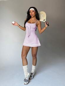 Gameset SHEIN Sport 女士可调节肩带运动连衣裙，正面蝴蝶结系带，撞色下摆A字裙摆，露背设计，附带带口袋的短裤，适合日常休闲、跑步、瑜伽、健身、网球、高尔夫及其他运动场合。 - 紫色 - 查看 3