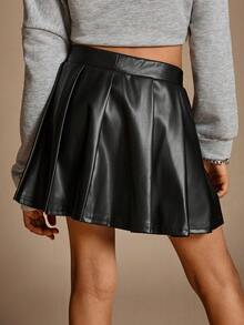 Radiana Falda plisada de PU súper corta informal con pantalones cortos antirroces para niña preadolescente, negro - Negro - Ver 2
