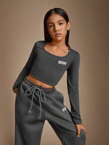 Radiana Conjunto de 2 piezas para niñas preadolescentes, blusa de punto de cuello redondo de color gris carbón de manga larga estampada y pantalón ancho de chándal, ropa casual de otoño - Gris Oscuro - Ver 7