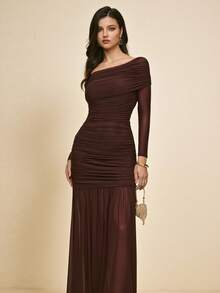 Poéselle Abito lungo elegante da donna con scollo asimmetrico e arricciature per occasioni di festa