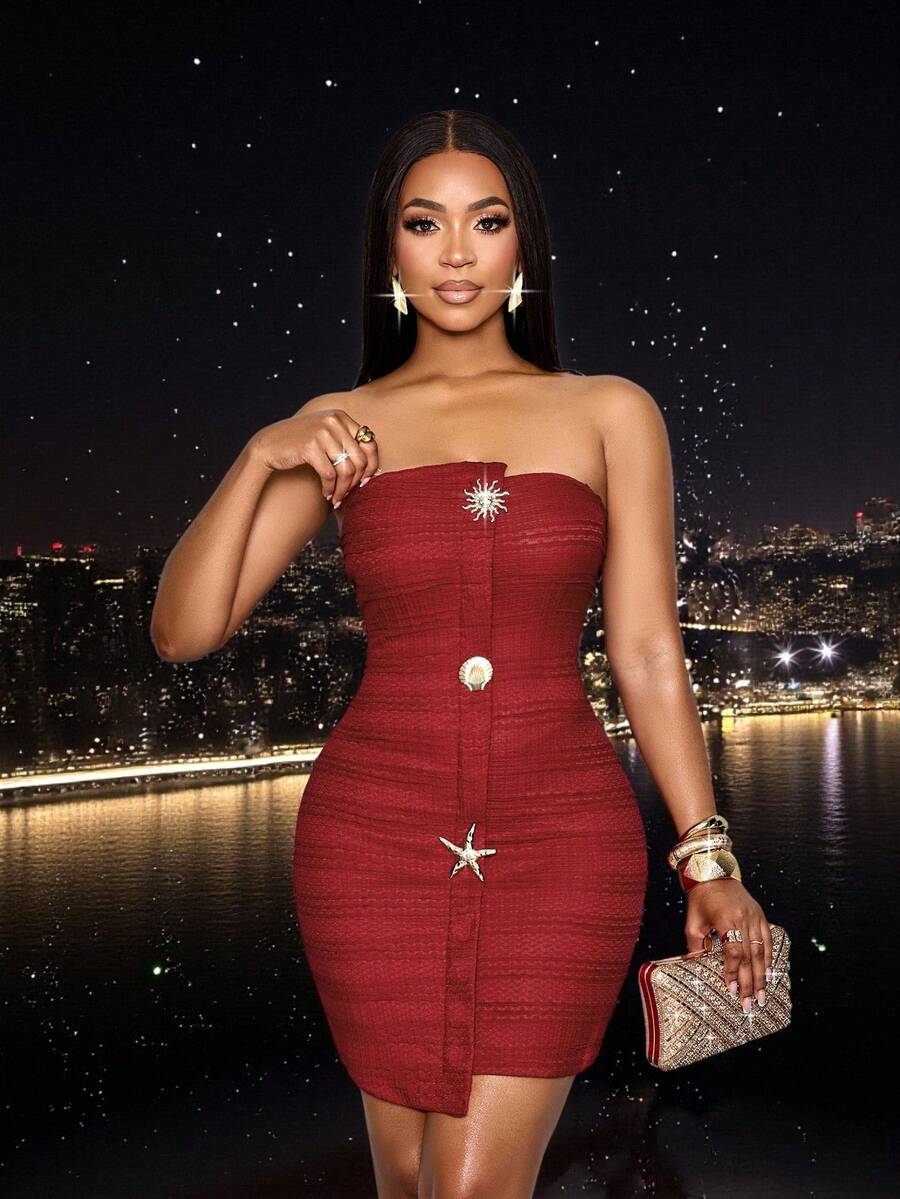 SOLERSUN 女士性感优雅针织面料金属装饰纽扣法式前开襟后摆弹力修身不对称下摆迷你抹胸连衣裙，适合春夏初秋/冬季穿着，也适合圣诞节派对、情人节约会等场合。 - 酒紅色 - 查看 1