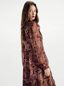 Aveloria Modichic Autumn/Winter Random Cashew Flower Print Chiffon Dress With Tie Collar, Frill Trim And Asymmetric Hem, Long Sleeve - Multicolor - View 3