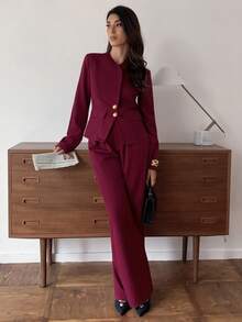 Elyressa Pantalones de traje con cintura ceñida, pierna ancha y plisada, decorados con hebilla de metal en estilo asimétrico y superpuesto, manga larga, conjunto de traje de oficina de estilo francés para dama - Burdeos - Ver 8