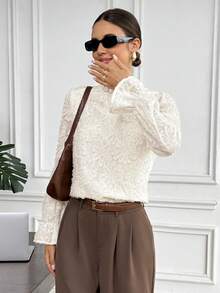 SHEIN Frenchy 女士优雅纯色衬衫，秋季套头衫，女士优雅上衣，端庄衬衫，女士早餐装，女士优雅衬衫，适合休闲和度假，法式风格，巴黎女士，欧式风格，欧洲度假，女士优雅衬衫，适合所有季节，新年，复古，简约，适合日常穿着，法式风格，欧式风格，圣诞春季 - 杏色 - 查看 5