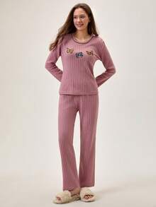 Loomlin 女士罗纹针织彩色刺绣长袖圆领上衣和裤子家居服休闲套装 - 粉色 - 查看 3