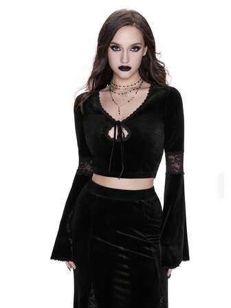 Breakform Top Cropped Ajustada com Decote em V, Manga Flare, Recortes em Renda e Estilo Gótico Sexy, Adequada para Uso Diário e Festivais