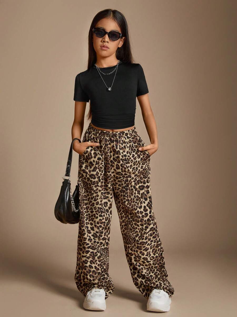Radiana Conjunto de top de manga corta de cuello redondo de punto liso y pantalones de pierna ancha con estampado de leopardo para niña preadolescente - Negro - Ver 1