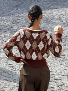 Muchica Sweater lengan panjang wanita berwarna cokelat, bergaya dan elegan dengan motif berlian dan kombinasi warna yang serasi, sempurna untuk dikenakan di musim gugur dan musim dingin. - MultiWarna - View 2