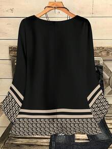 SHEIN CURVE+ Plus Size Women Casual All-Over Print Round Neck Loose 3/4 Sleeve Blouse - Black - View 3