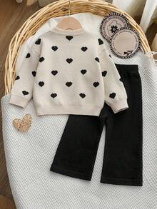 SHEIN Baby Girl Casual Heart Pattern Knit Sweater And Pants Set, Autumn/Winter Baby Set Autumn Winter Season Baby Girl Heart Outfit Baby Girl Sweaters Set Two Piece Winter Outfits For Toddler Girl Toddler Outfit Sets - Khaki - View 2
