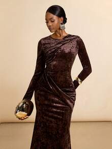 Lyxana Fitted Mermaid Velvet Twist Ruched Dress - Coffee Brown - View 6