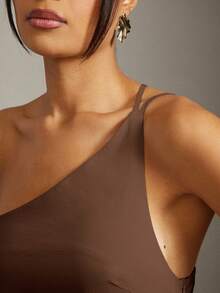 Hauture 性感夏季办公室休闲简约纯色不对称单肩下摆吊带背心 - 棕色 - 查看 6