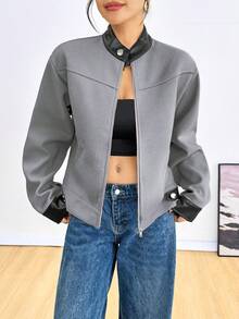 Chamarra corta para mujer de moda lana unicolor con lindos detalles de piel sintética en color contraste afelpada para uso casual o diario - Gris - Ver 2