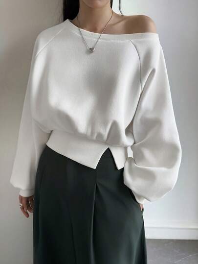 DAZY Sudadera corta ajustada con hombros oblicuos para mujer