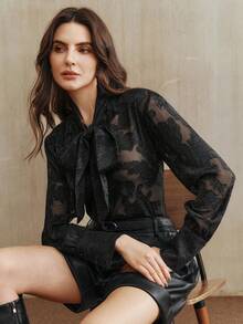 Anewsta Elegantes schwarzes Kragen-Bindekragen-Ausschnitt Blumen-Stoff Damen Langarm-Hemd, neues Herbst-Design