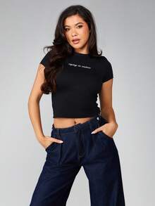 MISSGUIDED Crying In Couture 标语印花短袖露脐T恤，修身黑色纯棉上衣，休闲个性衬衫 - 黑色 - 查看 4