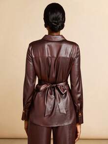 SHEIN Veneréa 光泽仿皮纹理缎面翻领长袖收腰不对称下摆优雅女士西装外套