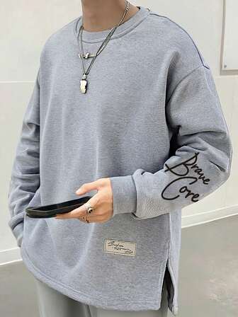 Manfinity Roghcode 宽松男士字母图案落肩开衩下摆卫衣