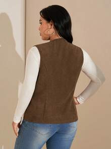 SHEIN Tall CURVE 大码女装秋季纯色灯芯绒单排扣开襟马甲外套，大码女装，夏秋季，街头风女装，乡村音乐会，复古风格女装，大码西部马甲，大码灯芯绒马甲，适合初秋、外出、西部风、女性度假、初秋、秋季女装、冬季女装、秋季女装 - 棕色 - 查看 2