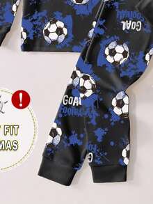 1 set Pijama ajustado para niños pequeños, conjunto de top de manga larga y pantalones con estampado de graffiti de fútbol negro y azul - Negro - Ver 5