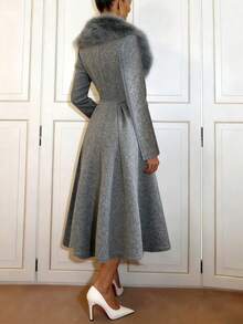 Glamine 女士拼接仿毛皮领双排扣收腰大衣 - 淺灰色 - 查看 2