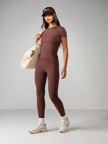 MISSGUIDED 高腰罗纹紧身裤，撞色缝线细节，棕色运动瑜伽裤，适合积极的生活方式，弹力运动裤 - 咖啡棕 - 查看 3