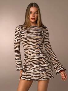 Avantive 斑马纹长袖A字短裙，适合秋冬季、圣诞节、新年、外出、毕业舞会、晚宴、毕业典礼、舞会等各种场合，优雅正式，奢华时尚，商务休闲，生日派对，办公室着装，乡村音乐会俱乐部装扮，性感西部风，工作服，街头风，复古，节日狂欢，舞会，夏威夷，机场，趣味基础款，早午餐装扮，2000年代风格，紧身，老钱风格，教堂，返校节，优雅派对，端庄约会之夜 - 杏色 - 查看 5