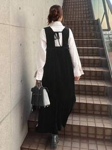 FRIFUL 女士纯黑色无袖露背镂空系带褶皱荷叶边连衣裙，秋冬长款连衣裙 - 黑色 - 查看 6