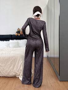Dream Adore Leoparden-Muster süßer Bär Dekor Rundhals Langarm Pyjama Set - Verschiedenfarbig - Übersicht 2