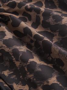 SHEIN MOD 大码豹纹工装裤，女士直筒休闲裤，宽松豹纹裤，豹纹裤，文艺复兴集市，酒红色，秋季穿搭，高个女装，棕色裤子，宽松女装，新年，情人节 - 彩色 - 查看 6