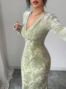 Rafferiza Women's Velvet Burnout Draped Neck Long Sleeve Fitted Midi Dress, Winter - Green - View 4