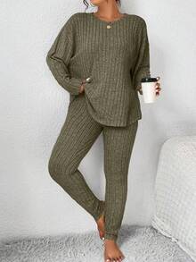 SHEIN Frenchy Plus Drop Shoulder Split Hem Solid Grain Fabric Loungewear Style Round Neck Solid Color Ribbed Knit Tee & Leggings - Dark Green - View 4