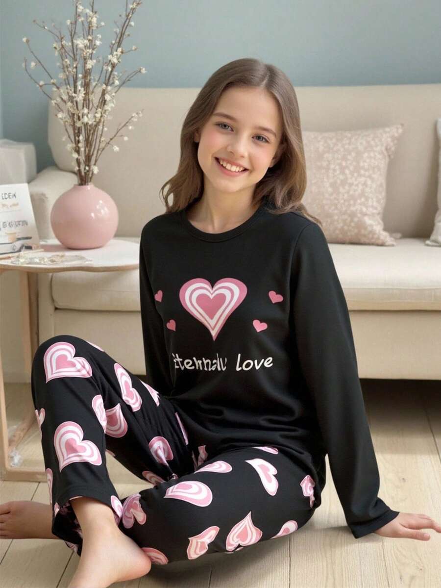 少女两件套睡衣，黑色圆领针织上衣，饰有爱心印花，宽松爱心印花长裤，舒适长袖休闲家居服 - 黑色 - 查看 1