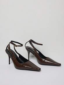 MUSERA Sepatu Hak Tinggi Bertali dengan Gesper Emas Warna Burgundy untuk Natal - Coklat - View 5